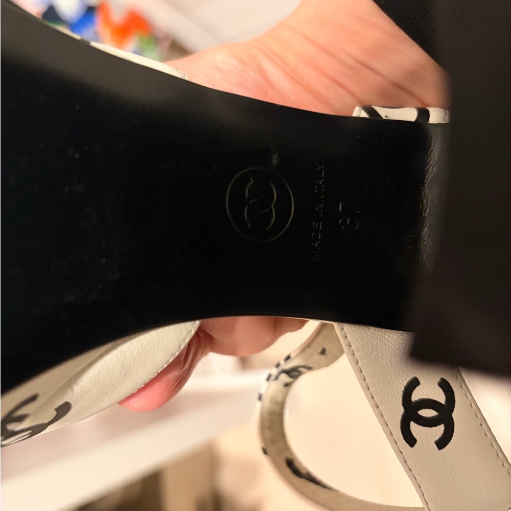 CHANEL CC Women's White and Black Platform Heels Rare 🔥 - Picture 13 of 13